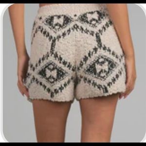 Elan brand new beautiful black and tan short. Super comfy and stylish